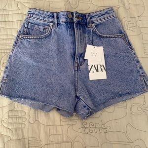 Zara High rise short 32